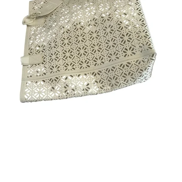 TORY BURCH White Off-White Laser Cut Designer Tote Shopper Pool Bag NWOT - Picture 6 of 13
